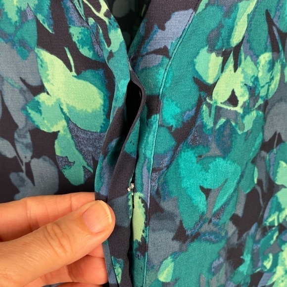 Catherines Women's Sz 3XP (26/ 28WP) Green Blouse V Neck Long Sleeve Career - Picture 5 of 11